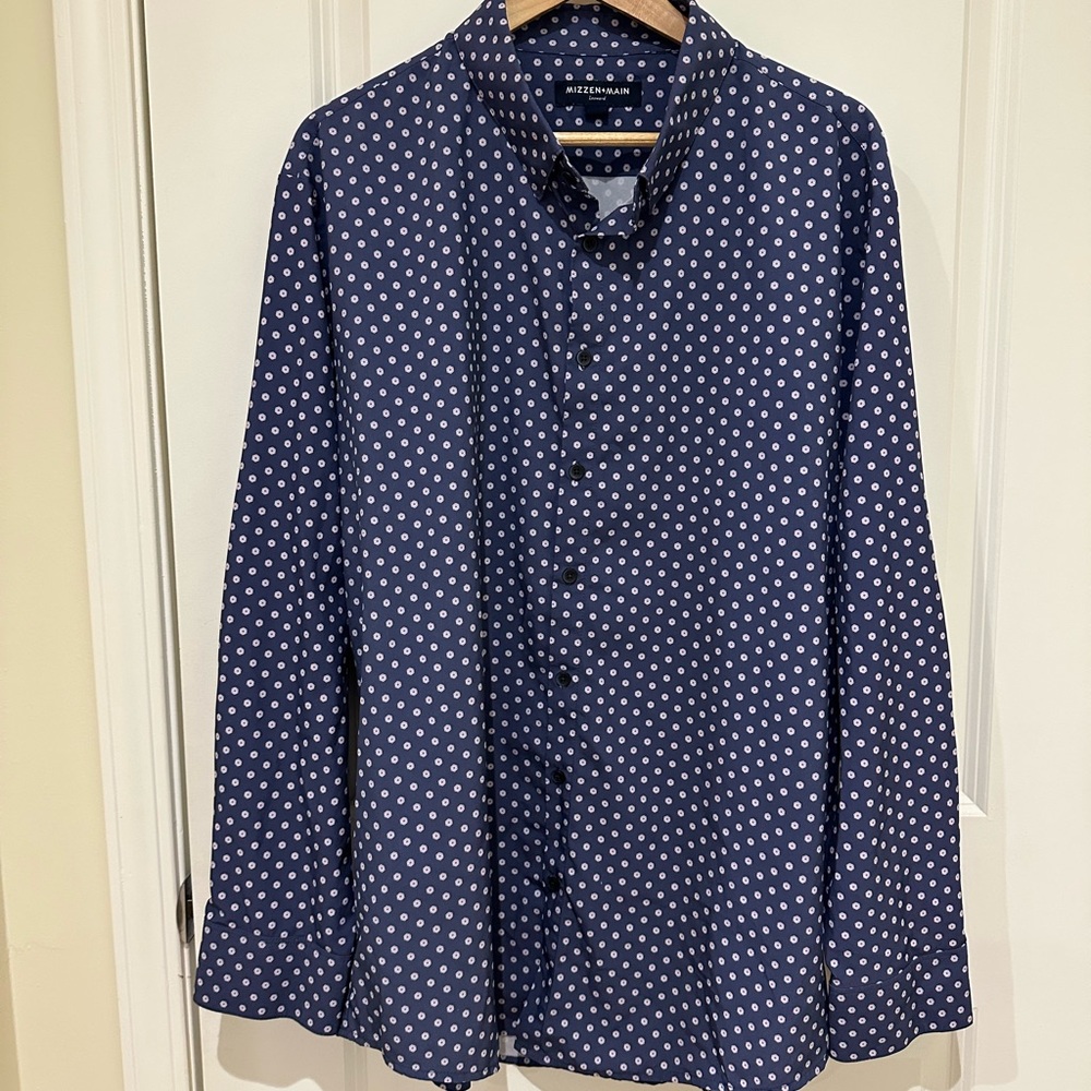 Mizzen+Main Navy Floral Button-Up Shirt